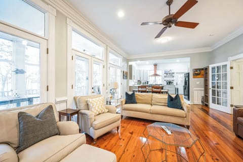 Comfortable living area for kicking back and relaxing