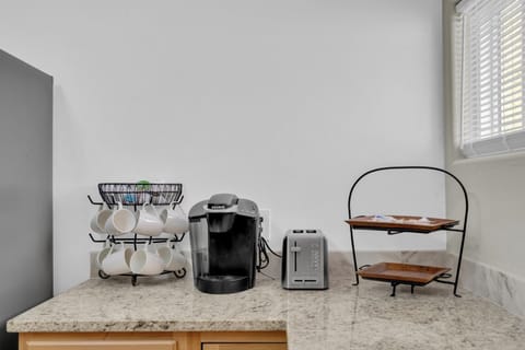 Keurig Coffee / Tea and Toaster