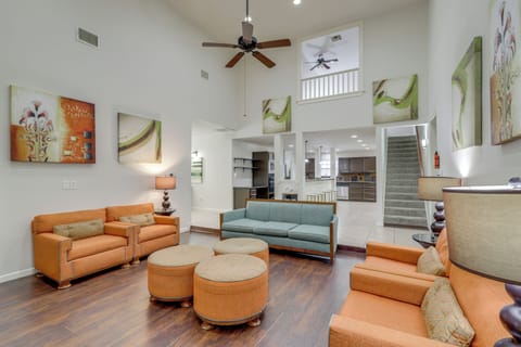 Houston Vacation Rental | 4BR | 3BA | Step-Free Entry | 4,700 Sq Ft