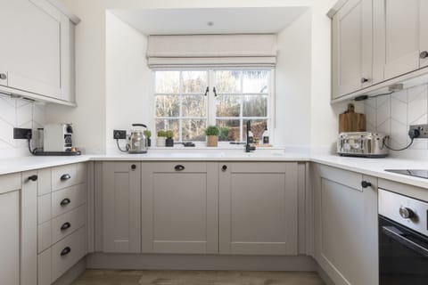 Honeysuckle Cottage - enjoy views of nature surrounding the cottage