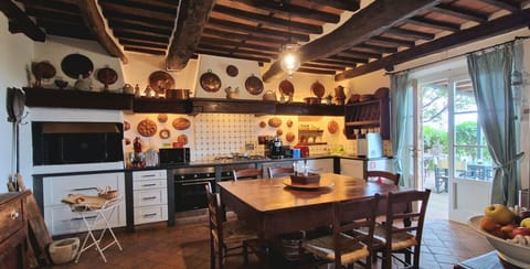 Dining Room, Kitchen