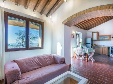 Furniture, Chair, Outdoor Furniture, Kitchen & Dining Room Table, Glass, Balcony, Shade, Outdoor Table, Coffee Table, Aluminium