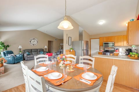 House (4 Bedrooms) | Interior