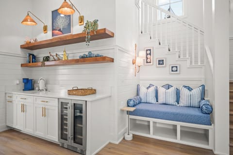 Beverage Center and Reading Nook, 1st Floor