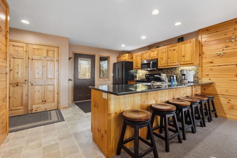 Villa #12 - 4 Bedrooms, 3.5 Bathrooms | Private kitchen | Fridge, microwave, oven, stovetop