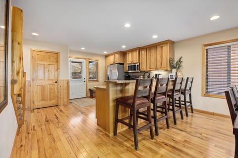 Villa #14 - 5 Bedrooms, 3.5 Bathrooms | Private kitchen | Fridge, microwave, oven, stovetop