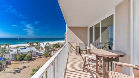 Take in breathtaking Gulf views from your private balcony—perfect for sipping morning coffee or unwinding after a beach day.