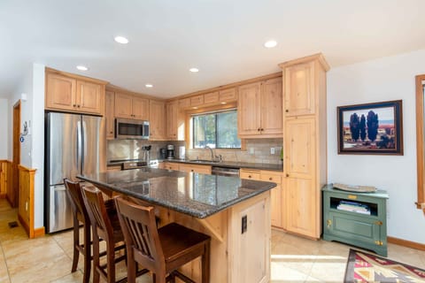 Kitchen - Main Level