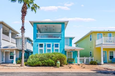 Bright Coastal Retreat