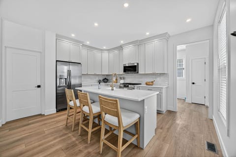 fully stocked kitchen

