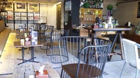 Coffee shop