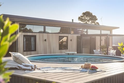 Heat or Chill Swimming Pool & Sun Deck