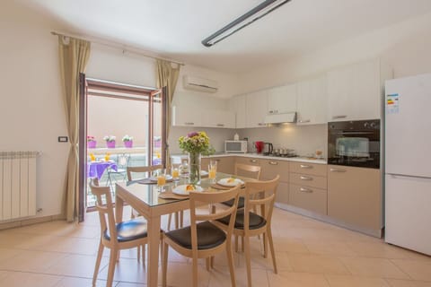 Interior Design, Furniture, Flooring, Floor, Room, Apartment, Table, Ceiling, Chair, Kitchen & Dining Room Table