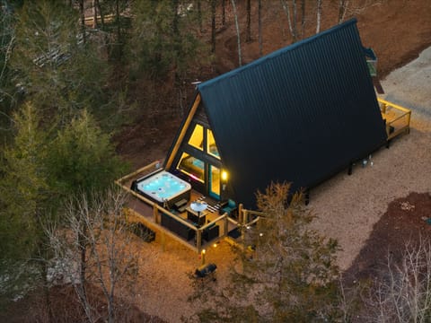 Ozark Bark & Creek Retreat. Why stay in a 600 square-foot hotel room when this whole acre is yours to explore?