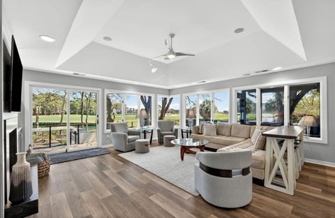 32 Full Sweep | Living Room 2 - 32 Full Sweep | Living Room 2
