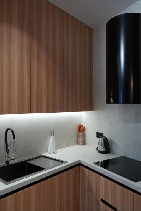 Electric kettle, toaster