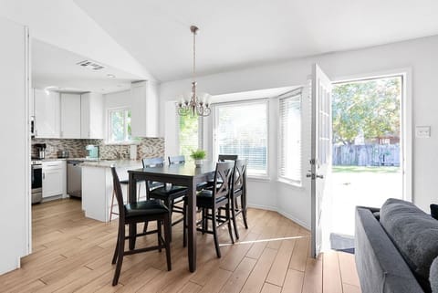 Simple, stylish, and perfect for every meal. ✨🍴