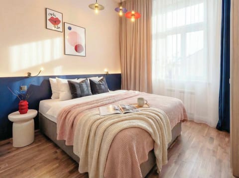 Separate bedroom with queen size bed