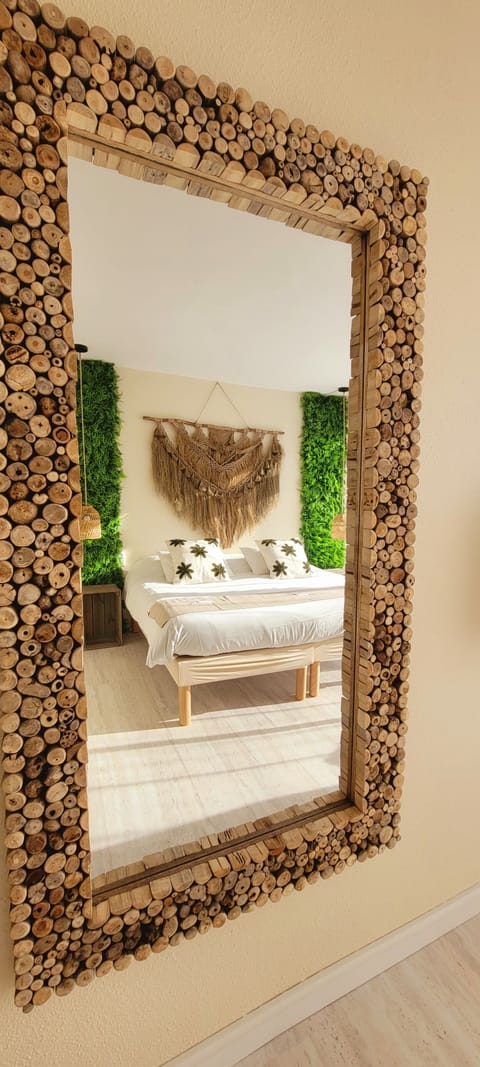 Classic Double Room | In-room safe, desk, soundproofing, free WiFi