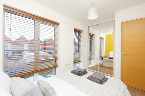 Premier Townhome, 2 Bedrooms, Kitchen, City View | 2 bedrooms, laptop workspace, blackout drapes, iron/ironing board