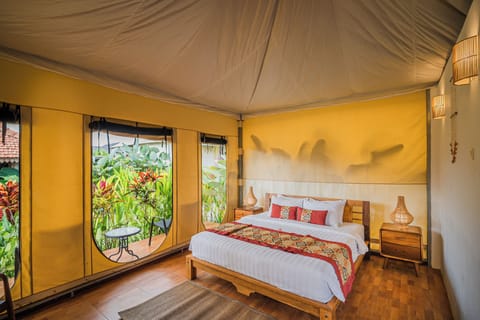 Rollaway beds, free WiFi, bed sheets