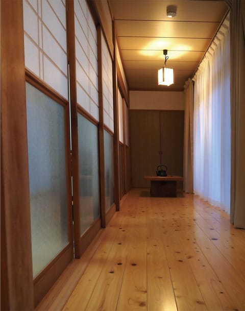 Basic Room, 2 Bedrooms, Non Smoking, Kitchen | 2 bedrooms, iron/ironing board, WiFi (free)