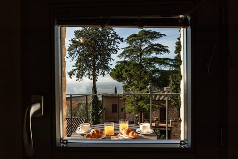 Suite, Balcony | 1 bedroom, minibar, in-room safe, desk