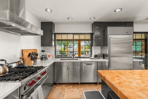 Modern kicthen with stainless steel Wolf appliances