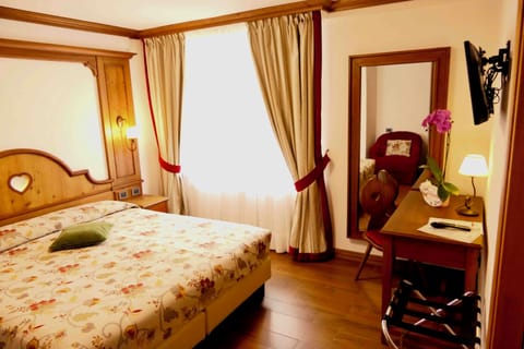 In-room safe, blackout drapes, soundproofing, free WiFi