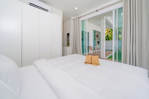 Exclusive Villa, 2 Bedrooms, Pool View, Beachside | 2 bedrooms, WiFi (free)