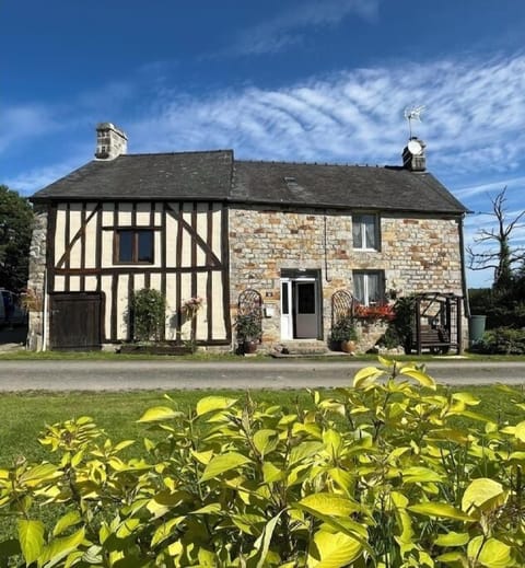 'SERENDIPITY' View from the front semi-circle garden