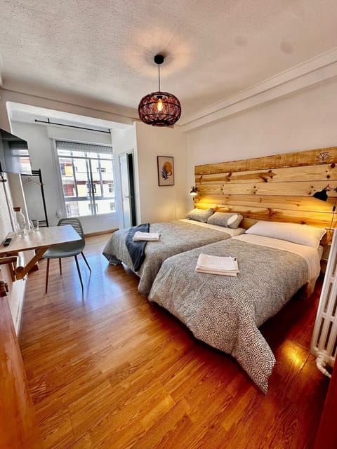 Triple Room, 3 Twin Beds, Private Bathroom | Desk, laptop workspace, soundproofing, free WiFi