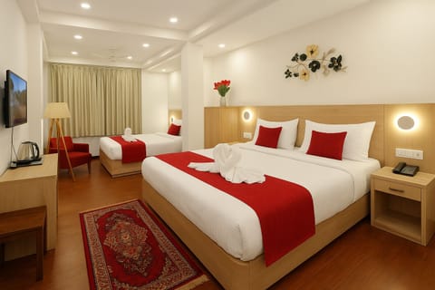 Quadruple Room, City View | Egyptian cotton sheets, premium bedding, individually decorated