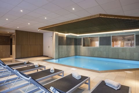Holiday Home Swimming Pool