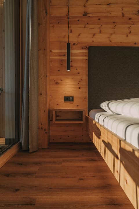 In-room safe, individually decorated, individually furnished, desk