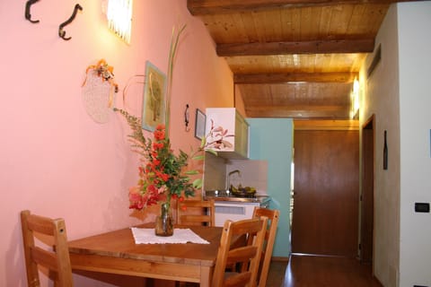 Apartment, 1 Bedroom | Desk, cribs/infant beds, free WiFi, bed sheets