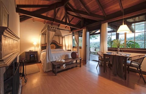 Premium Chalet, 1 King Bed | Egyptian cotton sheets, minibar, in-room safe, individually decorated