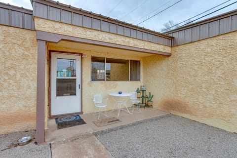 Covered front entrance