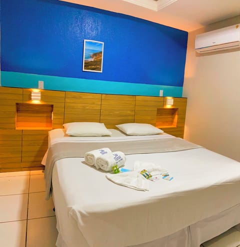 Standard Twin Room | Minibar, free WiFi, bed sheets