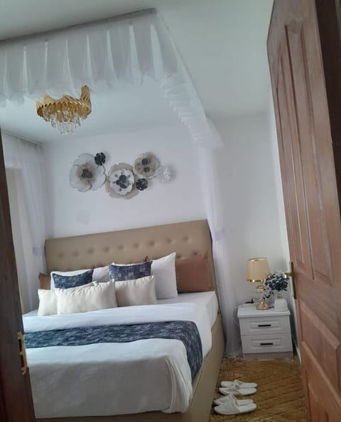 Deluxe Apartment, Balcony, City View | 1 bedroom, individually decorated, individually furnished, free WiFi