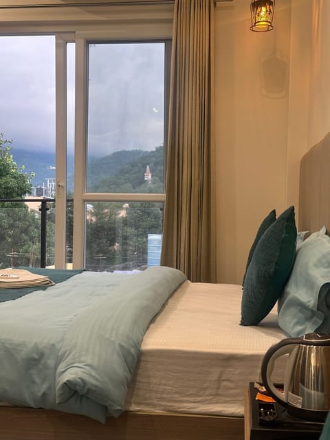 Family Quadruple Room | Desk, laptop workspace, soundproofing, free WiFi
