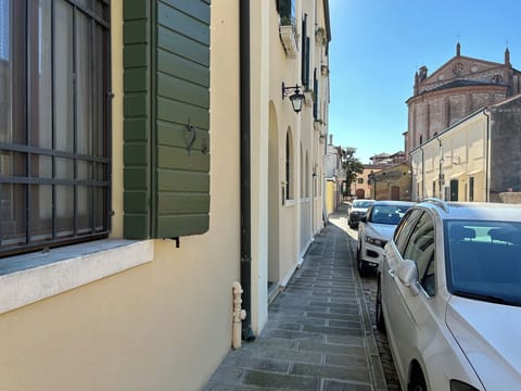 Free Parking right in Via Berghetta