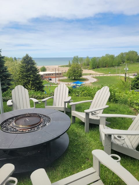 Best view in the neighborhood - roast smores with your crew during sunsets!