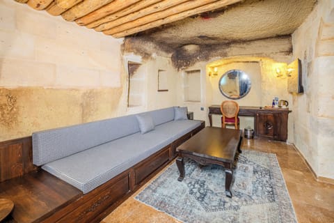 Superior Double Room, Non Smoking | Premium bedding, in-room safe, laptop workspace, free WiFi