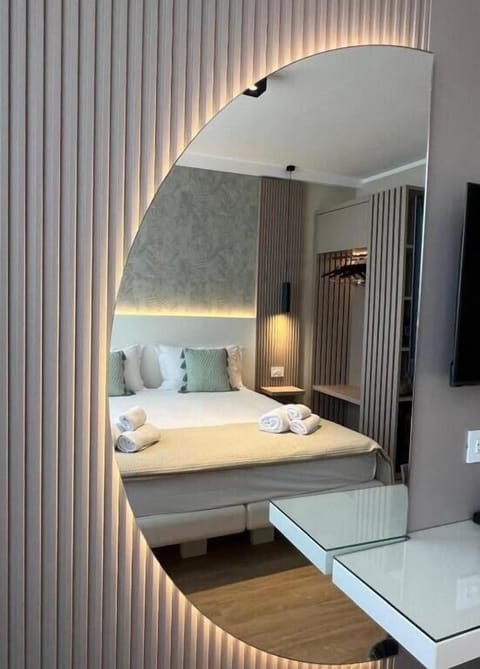 Deluxe Double or Twin Room | In-room safe, desk, blackout drapes, free WiFi