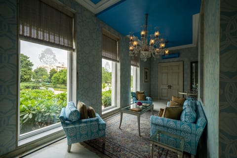 Royal Suite | 1 bedroom, premium bedding, memory foam beds, minibar