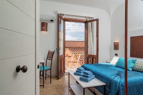 Comfort Room, Multiple Beds, Balcony | Blackout drapes, WiFi (free)
