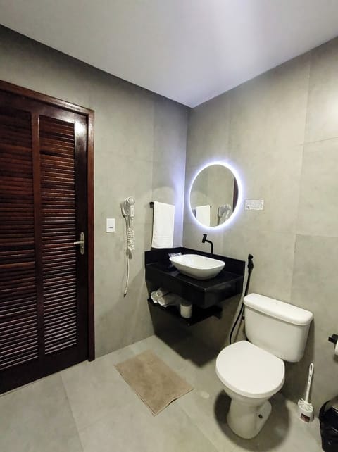 1 bedroom, desk, laptop workspace, free WiFi