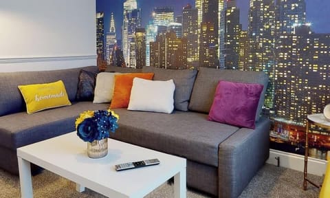 Lounge at Jesswood Properties Short Lets & Serviced Accommodation