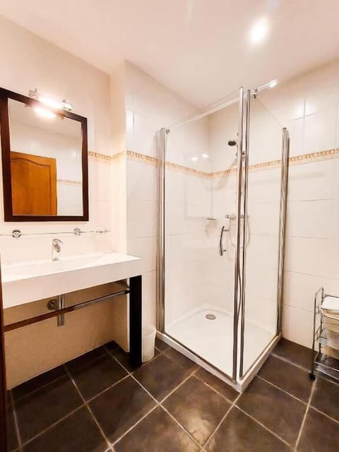 Classic Double Room, Garden View | Bathroom | Shower